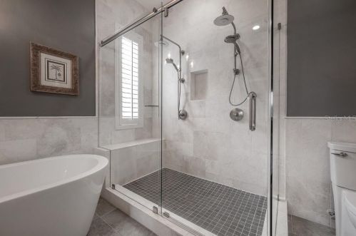 406 Oregon Ave, Tampa FL 33607-2803 exterior