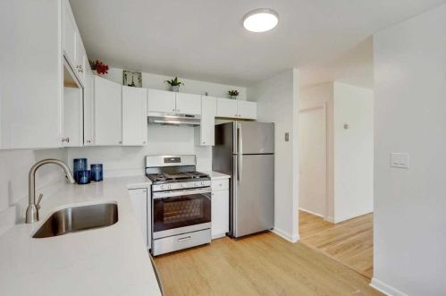 2740 South Rd, Poughkeepsie NY  12601-5241 exterior