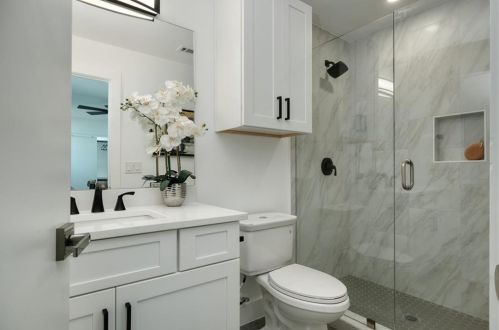 1113 Estes Ave, Austin TX 78721-2629 exterior