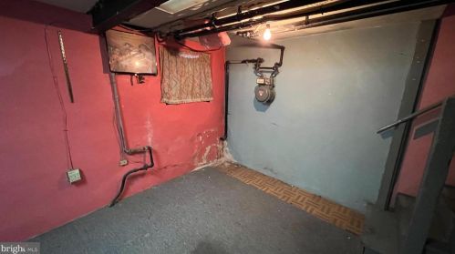 225 Cromwell Ter, Washington DC 20002-1029 exterior