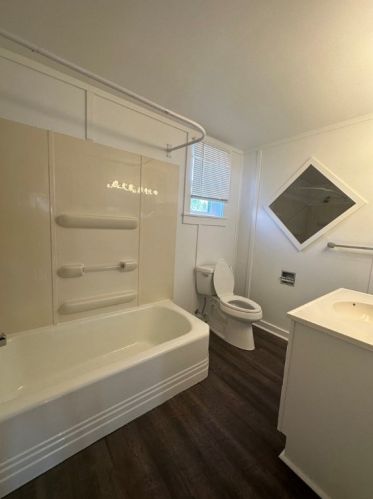 107 Poplargrove St, Pittsburgh PA 15210-3913 exterior