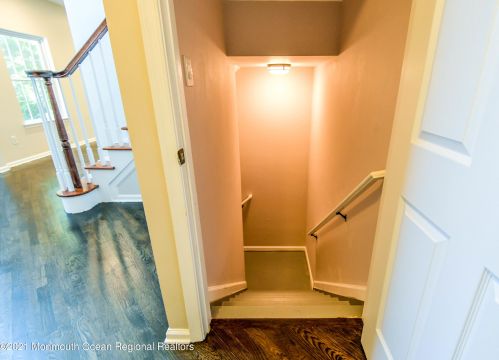 5 Markus Ct, Jackson Twp NJ  08527-2886 exterior