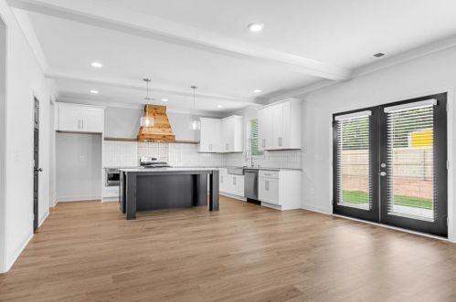 4268 Floyd Rd, Austell GA 30106-1517 exterior