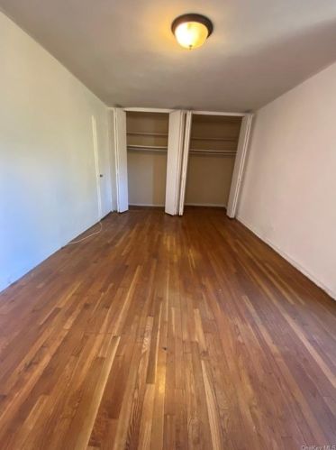 75 238th St, Bronx NY  10463-4239 exterior