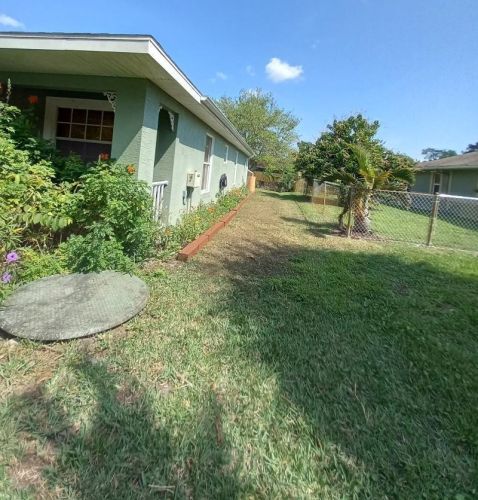1719 Leafy Rd, Fort Pierce FL 34953-1356 exterior