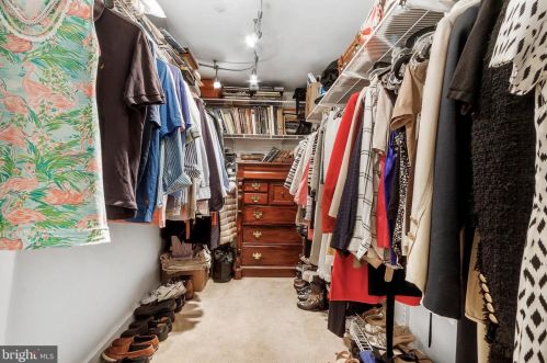 219 18th St, Philadelphia PA 19103-6141 exterior