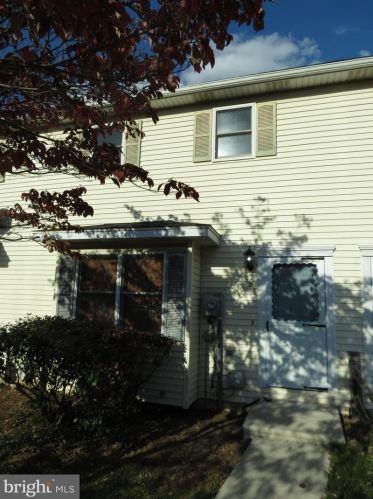 628 Fulton St, Hanover PA  17331-2724 exterior