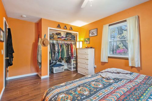 3229 Brookshire Dr, Grand Rapids MI 49508-2422 exterior