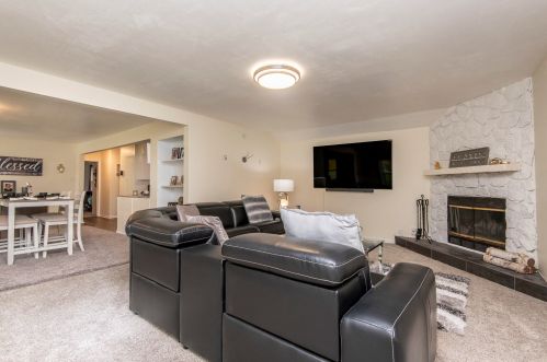 4625 74, Milwaukee WI 53218-4750 exterior