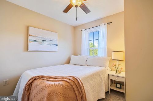 7027 Chesley Search Way, Alexandria VA 22315-4754 exterior