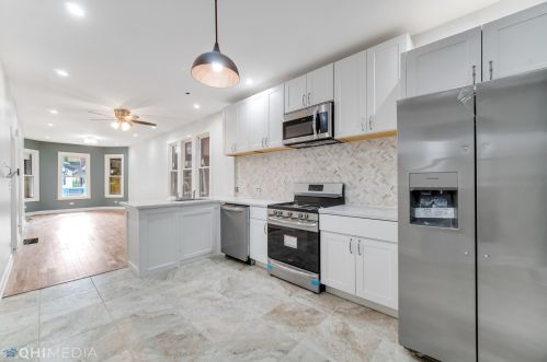 11932 La Salle St, Chicago IL  60628-6110 exterior