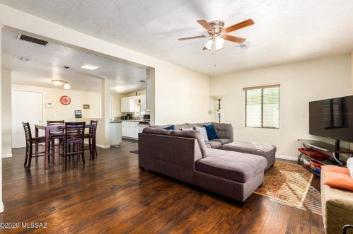 1210 Congress St, Tucson, AZ 85745-2812