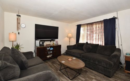 5875 75th St, Milwaukee, WI 53218-1833