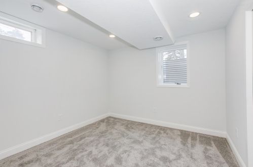 216 Hawes Ave, Saint Paul MN  55126-6232 exterior