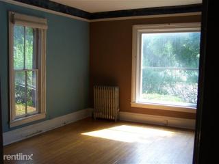 812 Park St, Kalamazoo MI  49007-3411 exterior