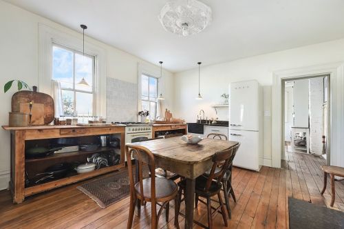 1426 Chateau St, Pittsburgh PA 15233-1242 exterior