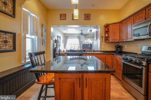 1128 Marlborough St, Philadelphia PA 19125-4113 exterior