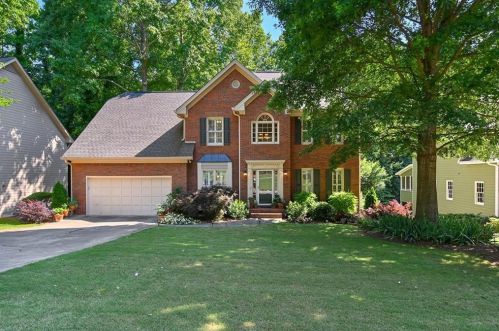 2825 Pine St, Duluth, GA 30096-5402