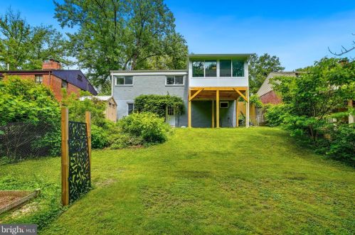 8412 Barron St, Silver Spring MD 20912-7247 exterior