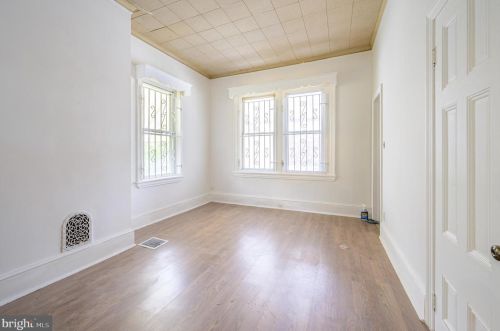 5435 American St, Philadelphia PA 19140-5726 exterior