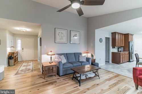 62 Presidential Dr, Limerick PA  19468-3461 exterior