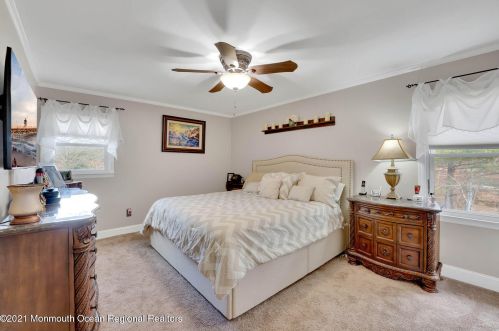 24 Sherwood Ln, Old Bridge NJ 08857-1635 exterior