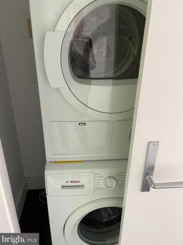 1237 Congress Ct, Washington DC  20007-3408 exterior