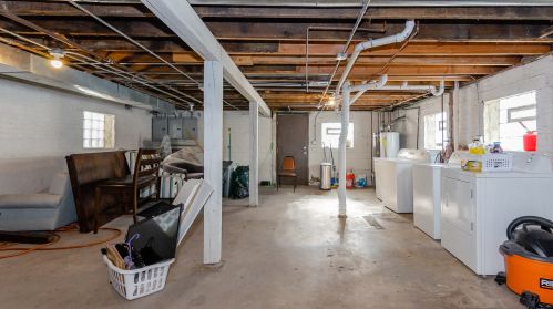 1511 67 Pl, Chicago IL 60637-4832 exterior