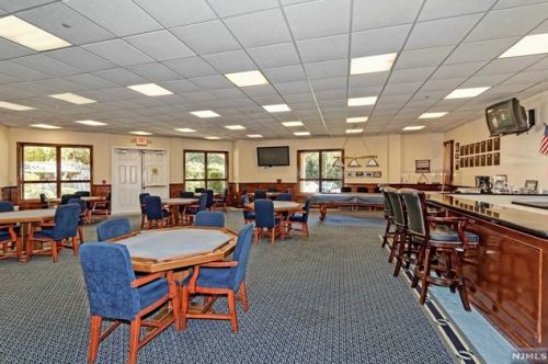 303 Cleveland Ln, Rockaway NJ 07866-5803 exterior