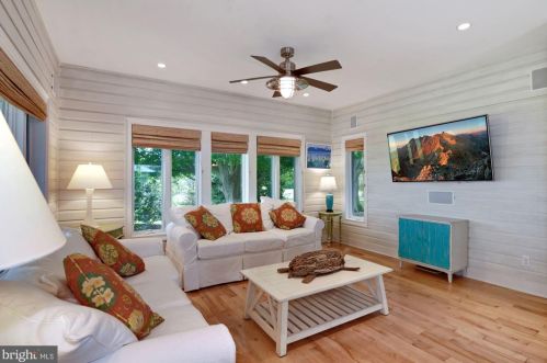 24842 Deepwater Point Dr, Saint Michaels MD 21663-2319 exterior