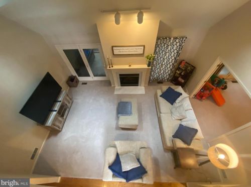 729 Heiden Dr, Hummelstown, PA 17036-8504