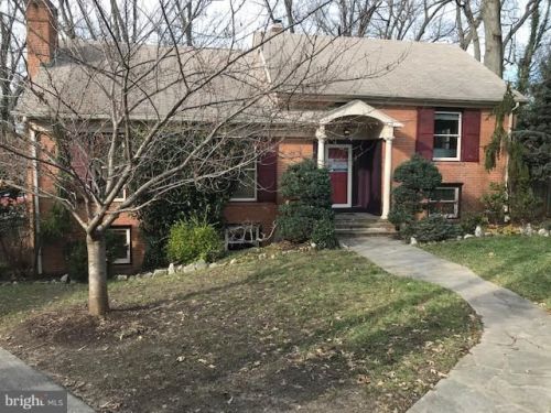 43 Cockrell St, Alexandria, VA 22304-6302