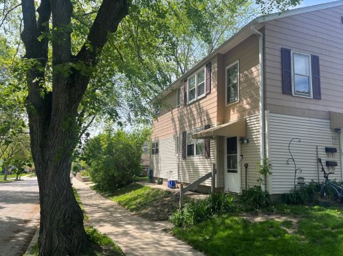 181 78th St, Milwaukee, WI 53214-1408