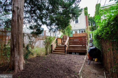 5150 Cedar Ave, Philadelphia PA 19143-1524 exterior