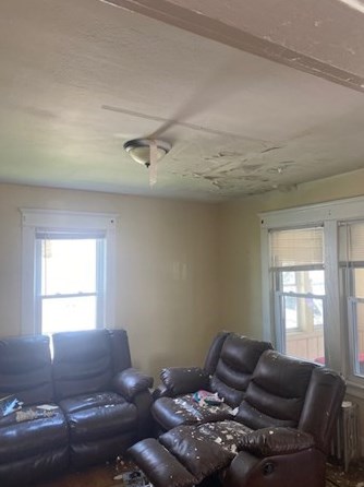 20 Sullivan St, Springfield MA  01104-2415 exterior