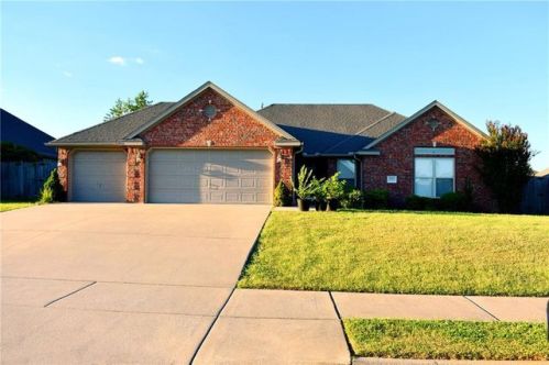 2058 Willow Ridge Ave, Springdale, AR 72764-7848