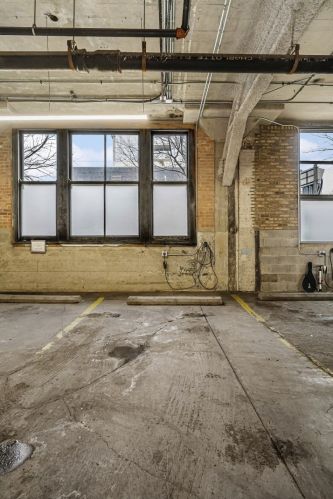 2001 Calumet Ave, Chicago IL  60616-1406 exterior