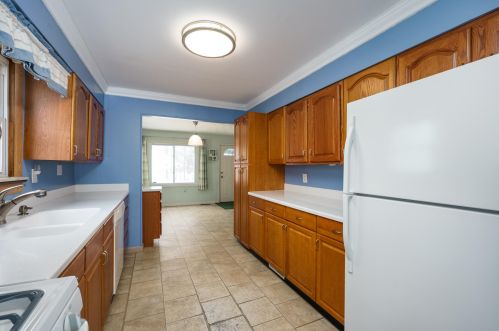 5513 Comstock Ave, Kalamazoo MI 49048-3405 exterior