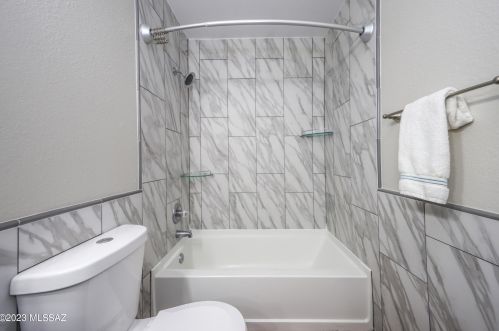 8446 Ramona Madera Ln, Tucson AZ  85747-5711 exterior