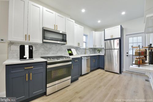 2405 Emerald St, Philadelphia PA  19125-1204 exterior