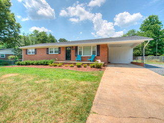 2358 Old Field Rd, Gastonia, NC 28056-9312