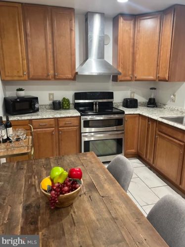 585 University Blvd, Silver Spring MD  20901-3780 exterior