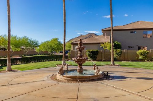 25401 45th Dr, Phoenix AZ  85083-2243 exterior