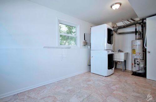 2712 Vermont Ave, Waukegan IL 60087-3648 exterior