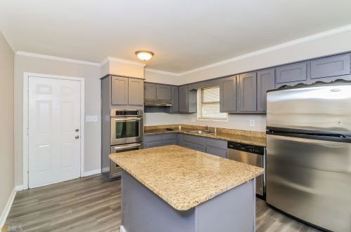 5240 Longmeadow Ln, Atlanta GA  30349-3124 exterior