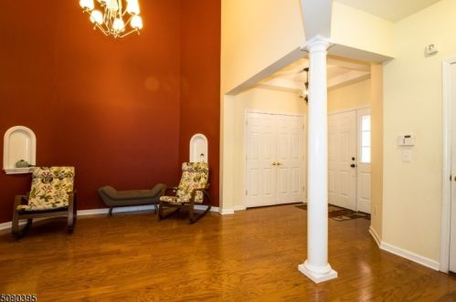 20 Cedar Gate Dr, Livingston NJ  07039-6602 exterior