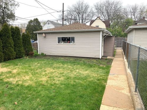 5546 Wilson Ave, Chicago IL 60625-3760 exterior