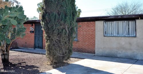 4766 Andrew St, Tucson, AZ 85711-6427