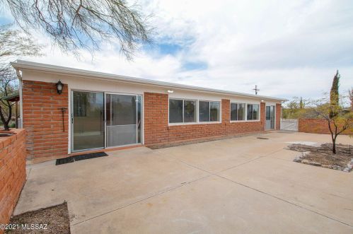 12011 8 St, Tucson AZ 85719-5411 exterior