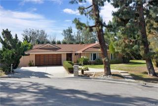 1097 Verona Dr, Fullerton, CA 92835-3340